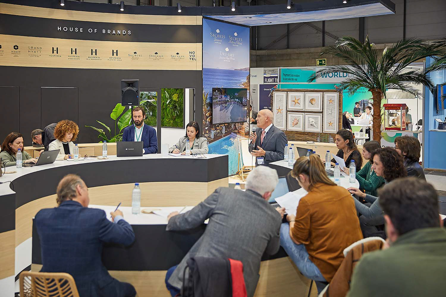 Hesperia World Fitur 24 rueda de prensa