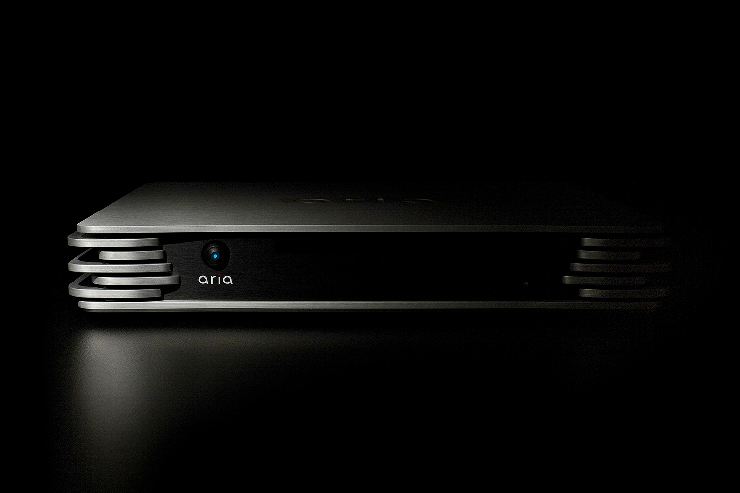 aria fotografia producto tecnologia fondo negro