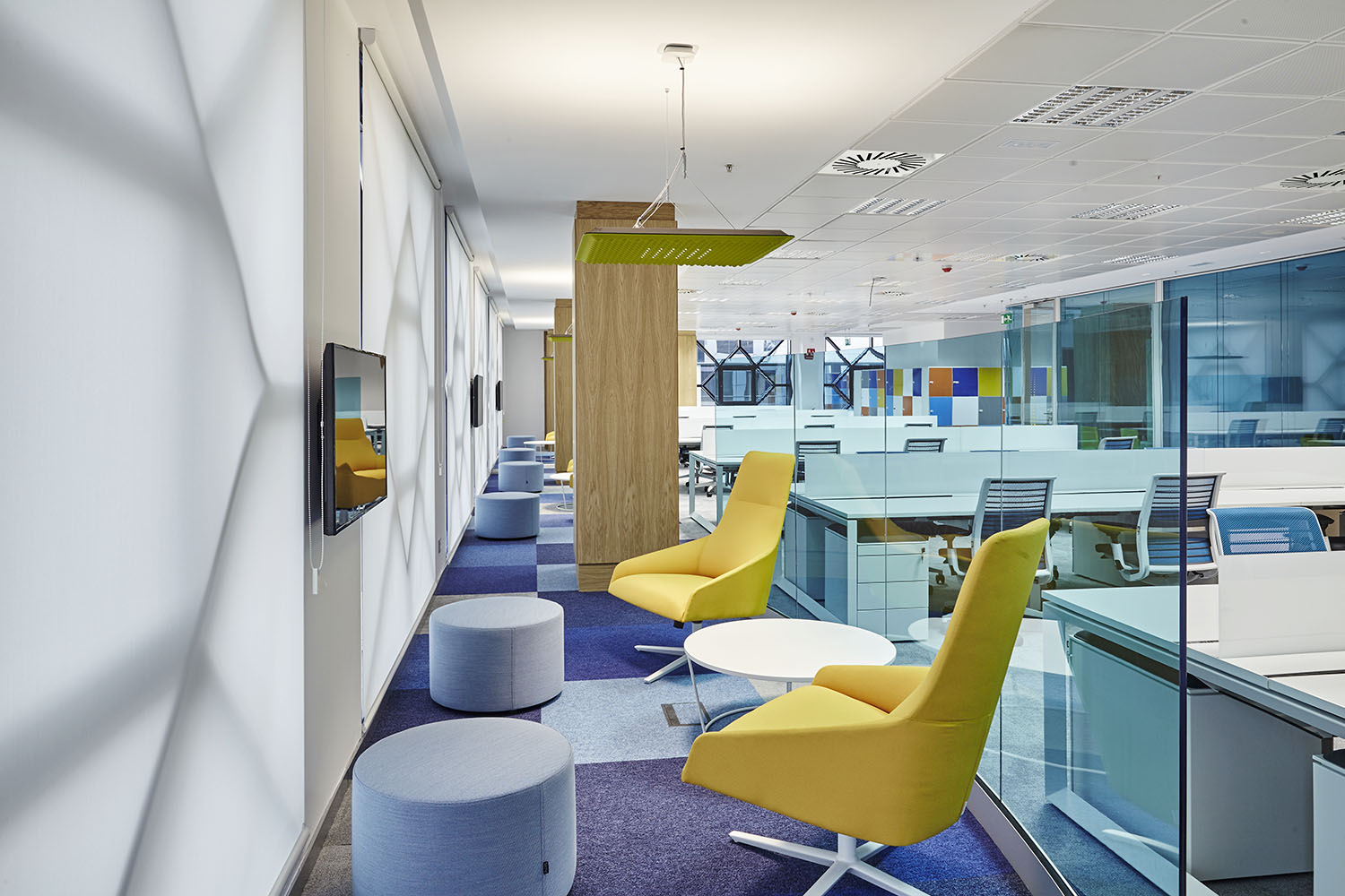 oficinas ibm reunion informal amarillo