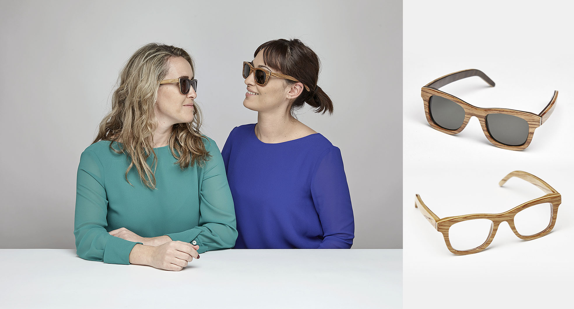 pareja modelos mirandose gafas de madera