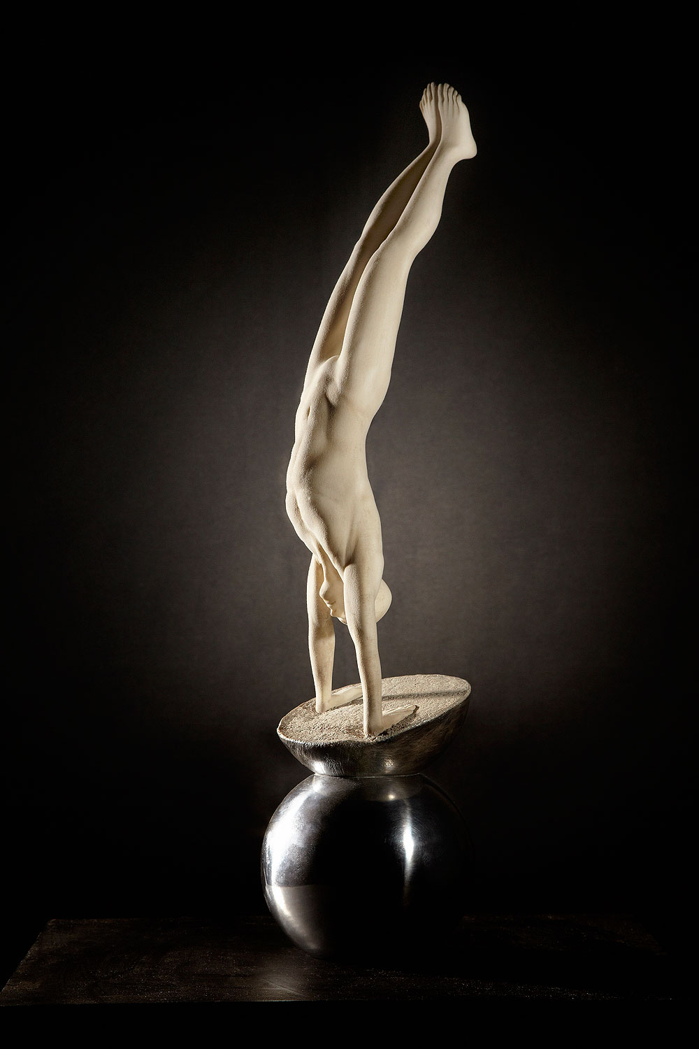 reportaje fotografico obra escultor tortajada metal