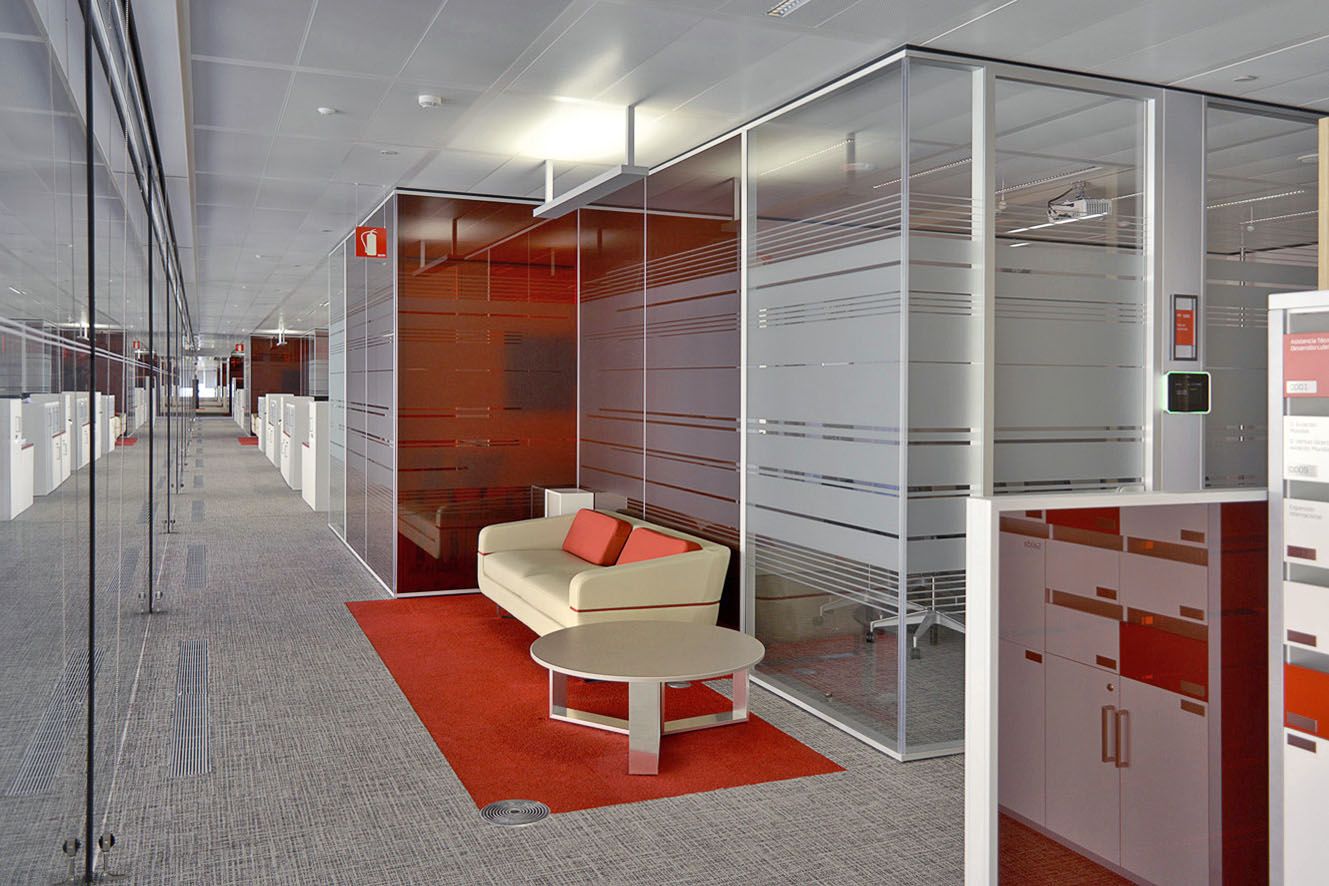 repsol campus pasillos sofa