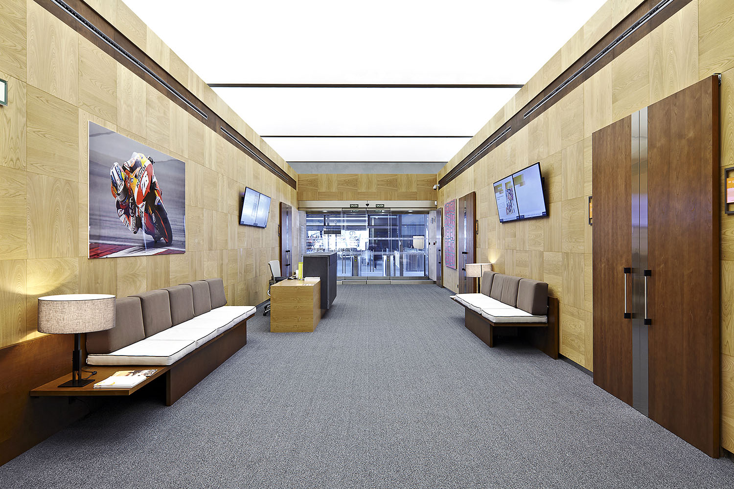 repsol campus sala reuniones direccion