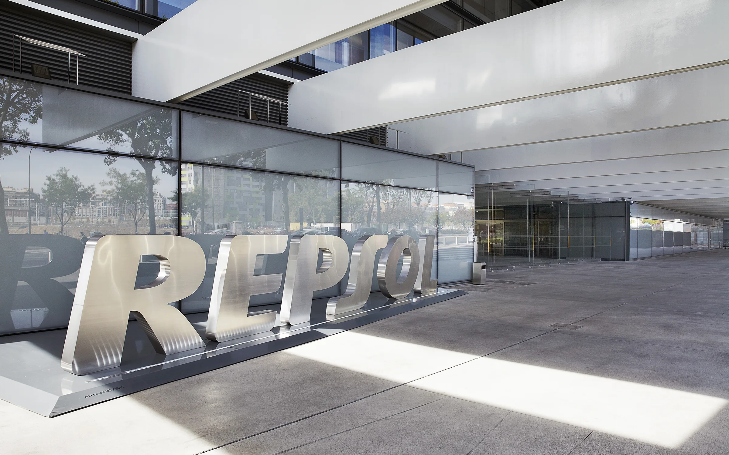 Repsol Campus Méndez Álvaro Entrada - Fotografía de arquitectura corporativa